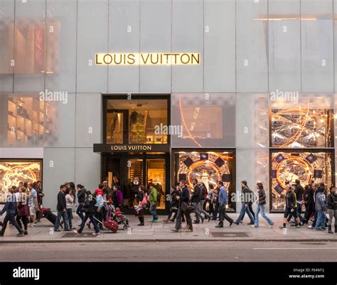 louis vuitton cafe nyc|louis vuitton outlet in nyc.